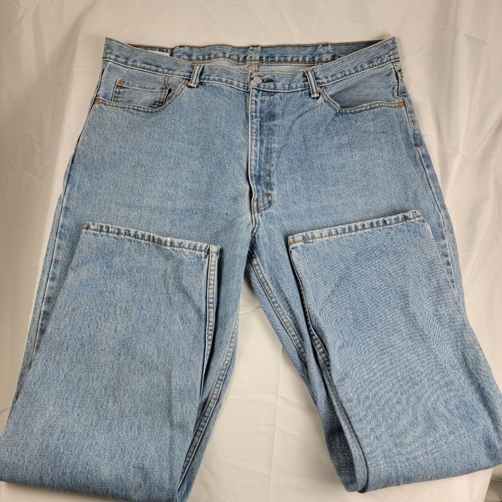 Levi Strauss Men’s 550 Size 42x32 Blue Jeans